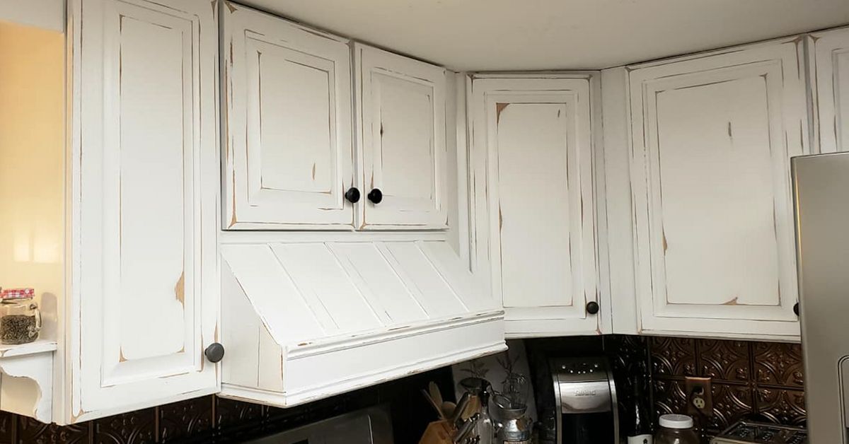 The 8 Best Finishes for Rustic Kitchen Cabinets