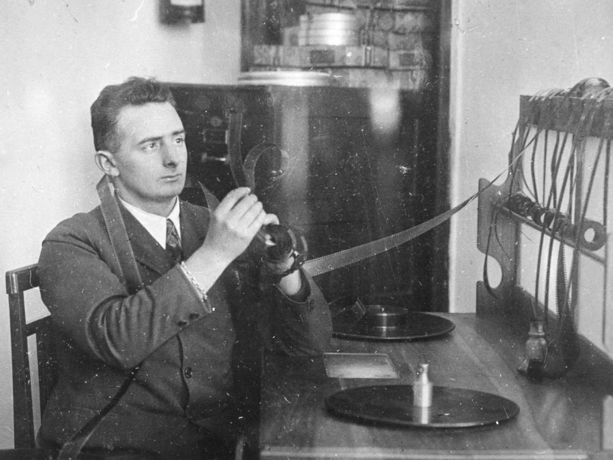 «Прогулка с китайской обезьяной»: как «Человек с киноаппаратом» покорял Европу