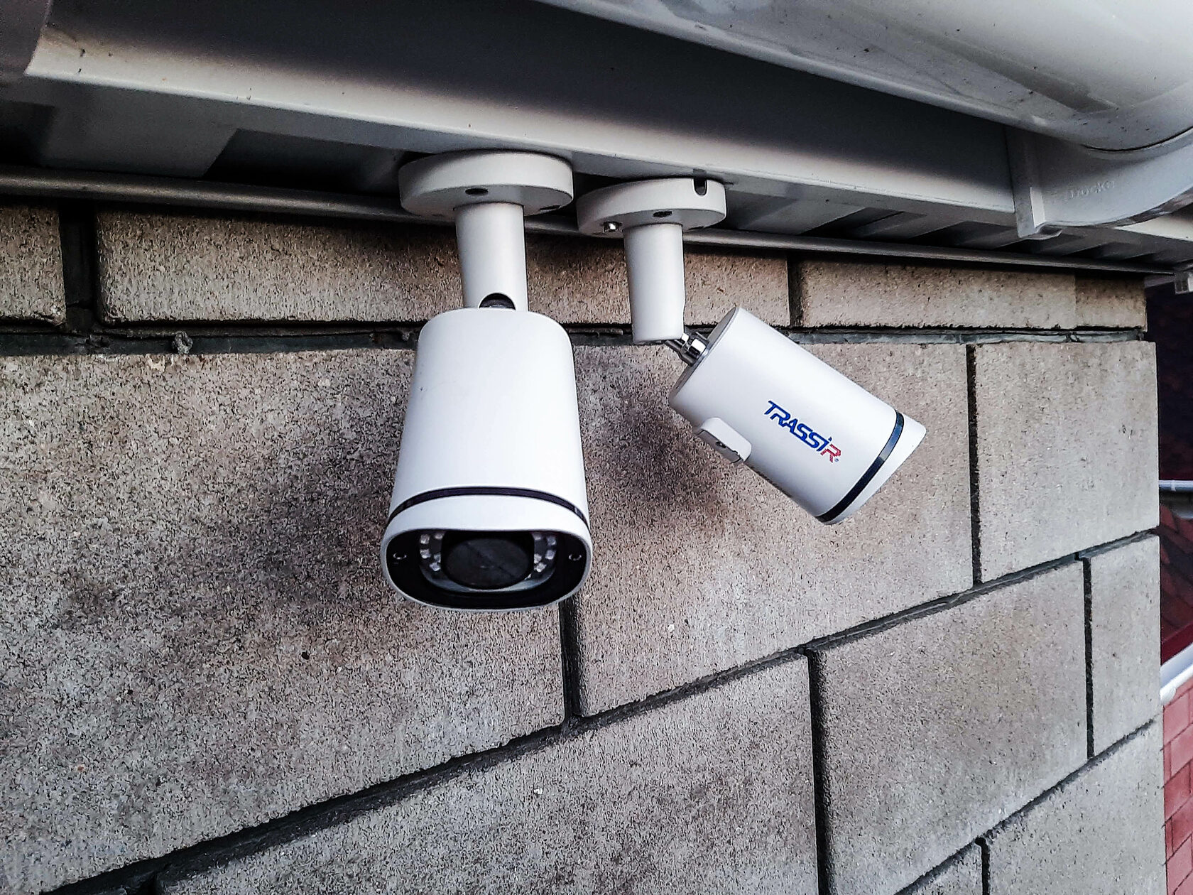 Монтаж цилиндрических видеокамер - Портфолио - TrueCore