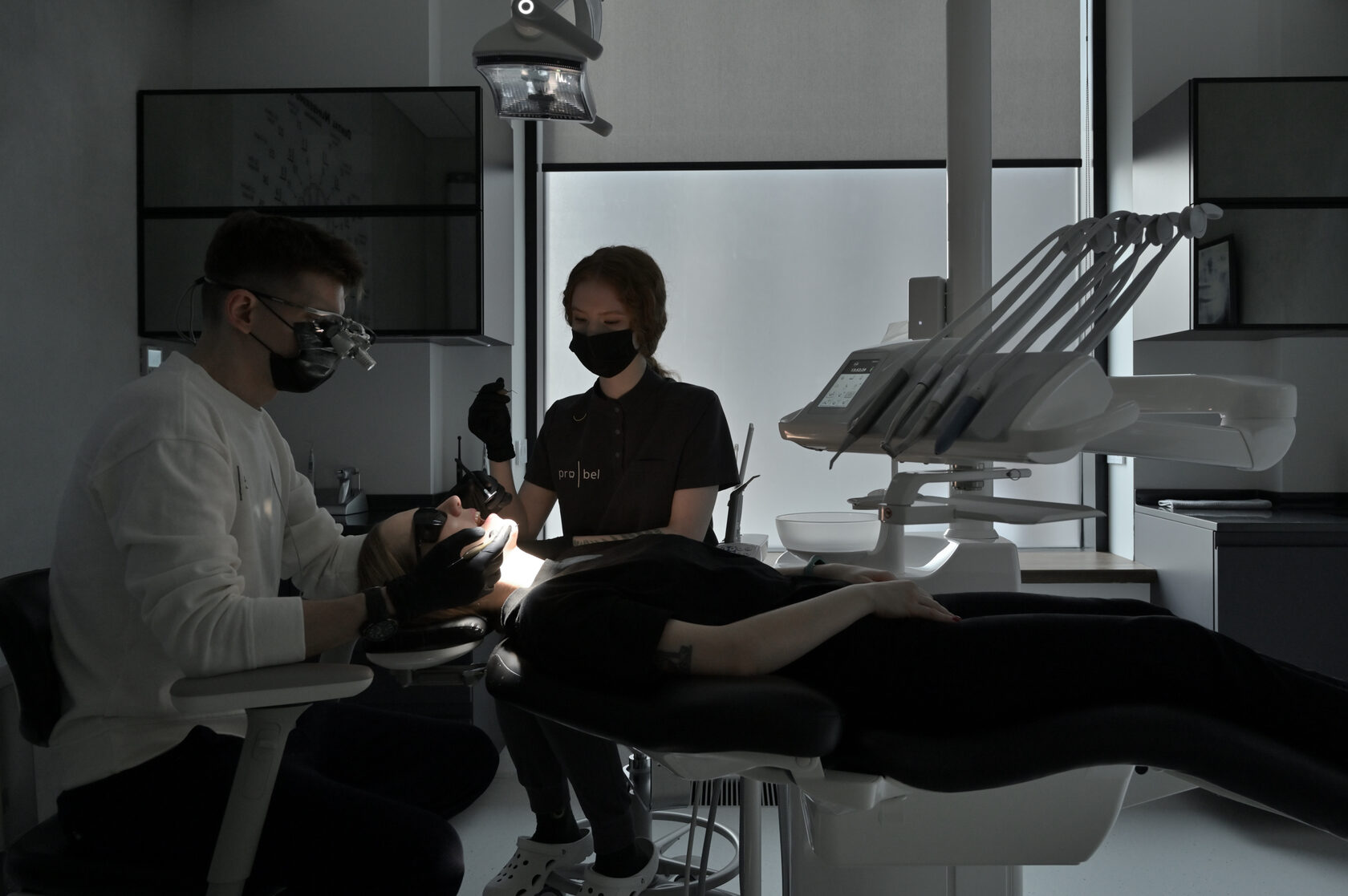 Лечение рецессия десны в стоматологической клинике Пробел в Москве