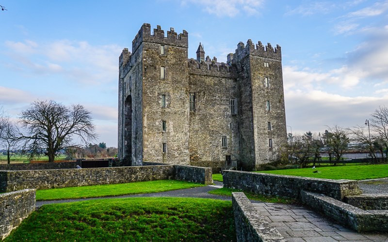 Castle excellent. , Bunratty Castle & Folk Park. Шеннон замок. Шеннон город в Ирландии. Ирландия Шеннон достопримечательности.