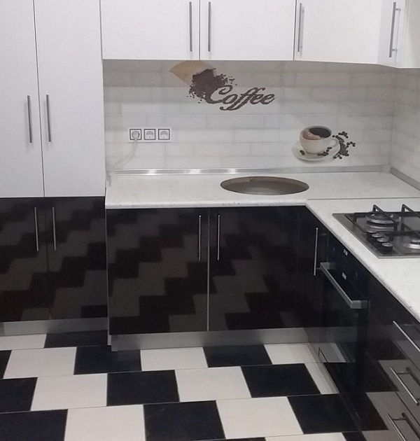 Вместительная кухонная мебель на заказ