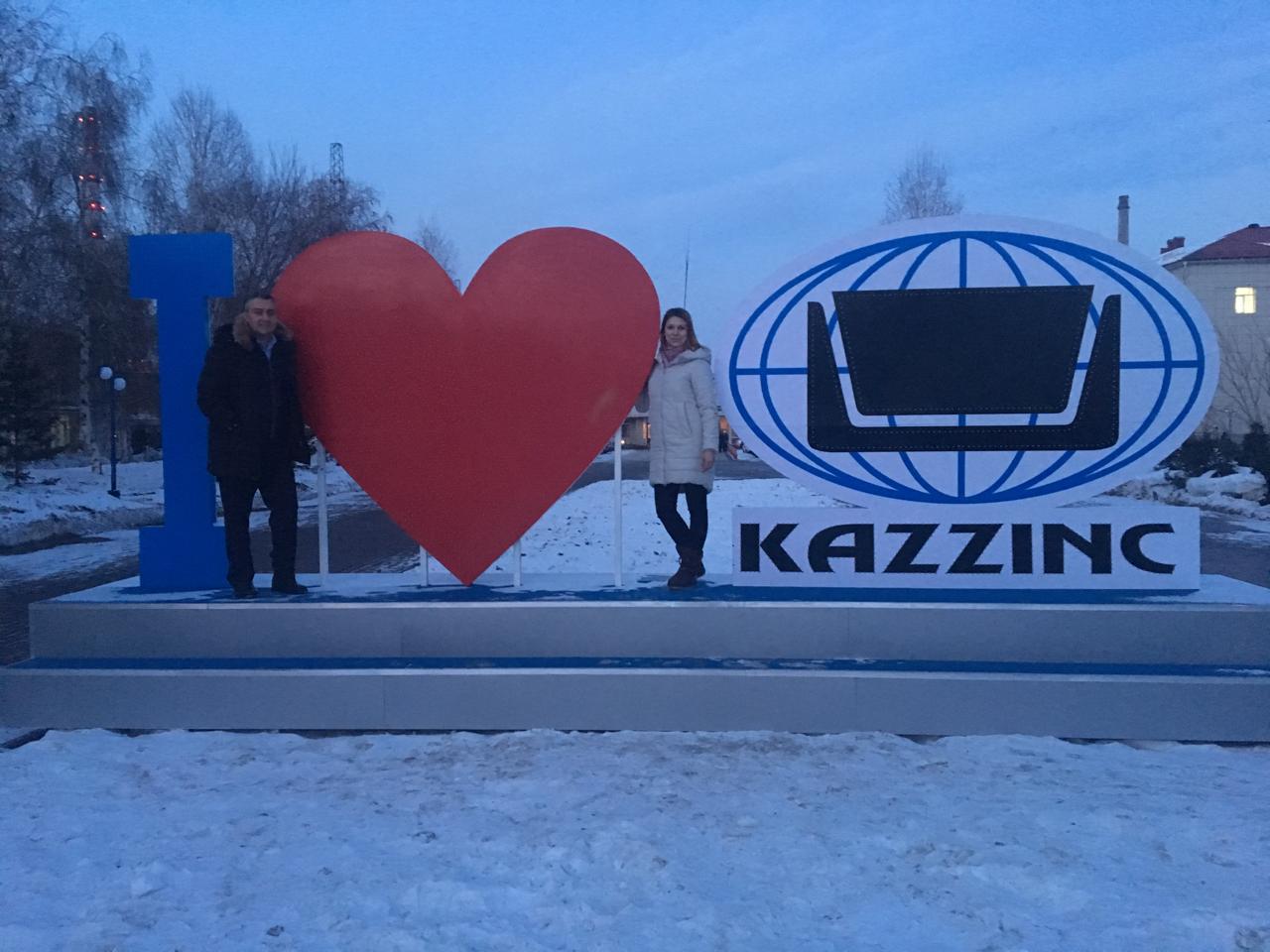 Фотография у знака KAZZINC