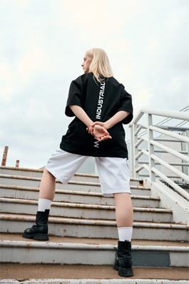 Пальто женское черное укороченное