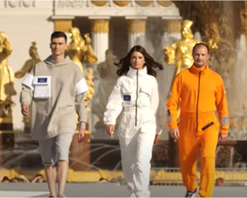 Показ моды в Москве