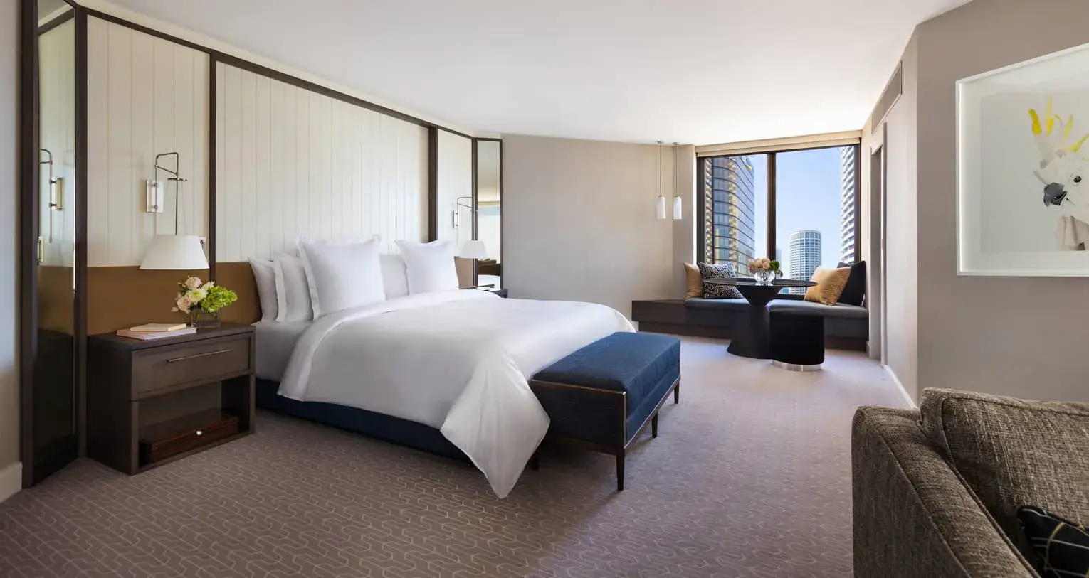 Номер с кроватью king-size и видом на Сиднейский оперный театр, Four Seasons Hotel Sydney