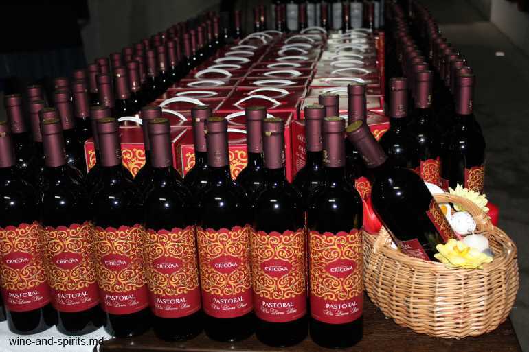 Молдавское вино купить. Кагор Криково. Cricova Pastoral вино. Молдавское вино Крикова пастораль.