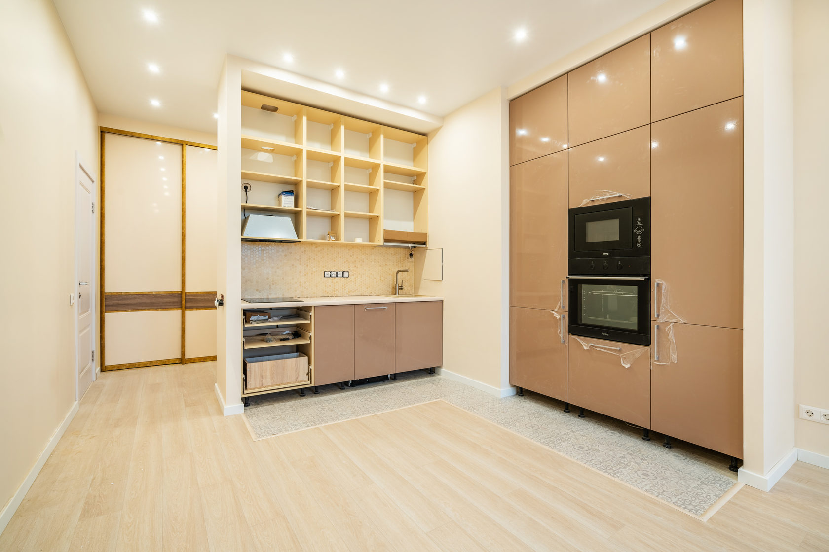 Новострой-Комфорт - первый магазин готовых ремонтов квартир, домов, офисов