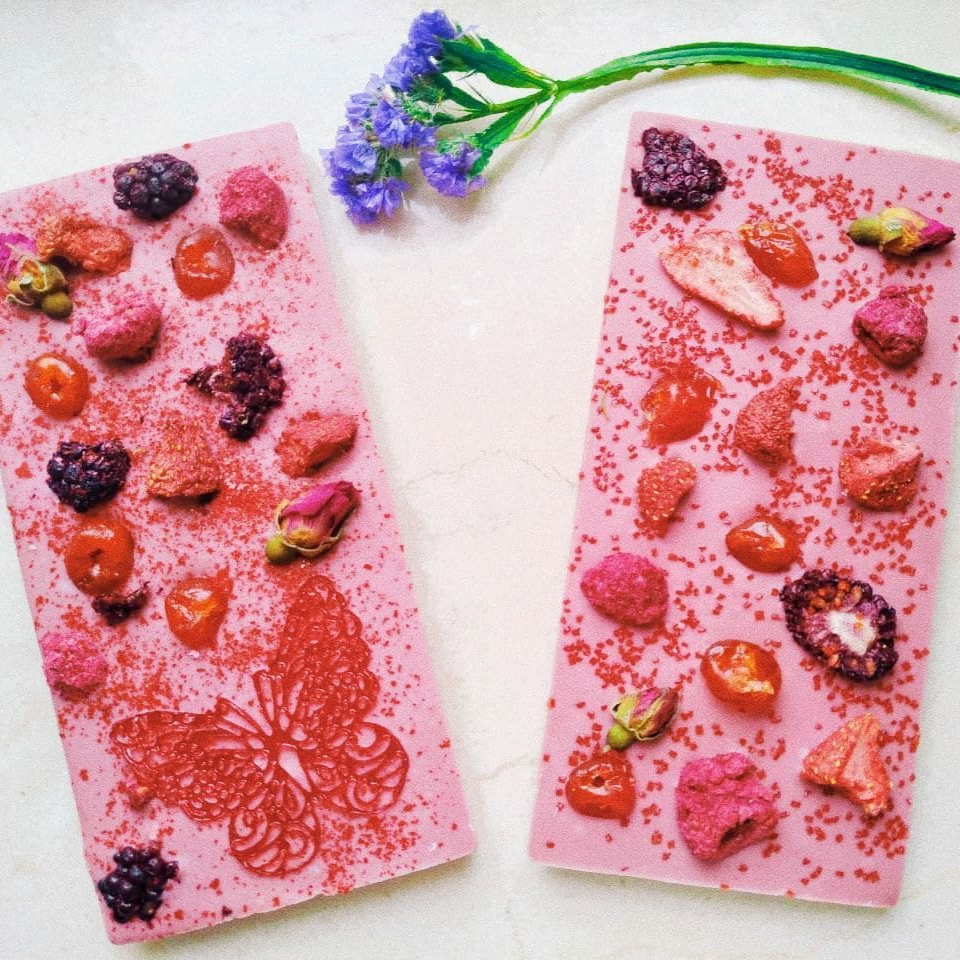 Рубиновый шоколад ручной работы