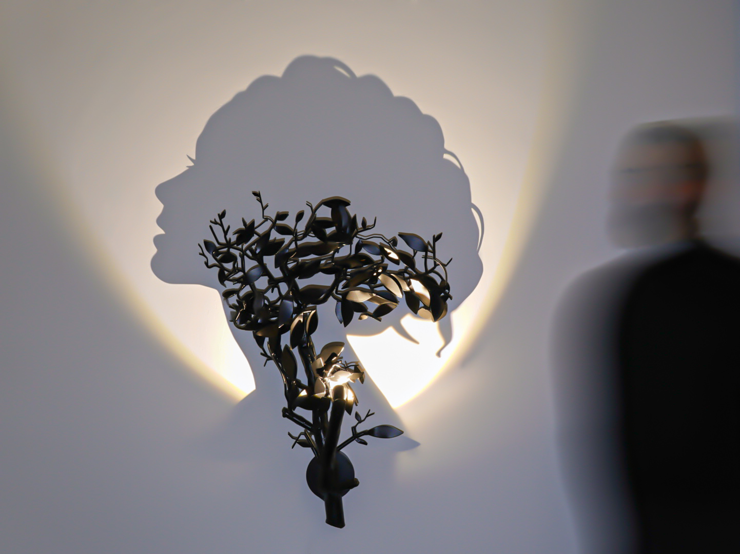 Shadow Art Sculptures by Teodosio | Contemporary Light and Shadow Art