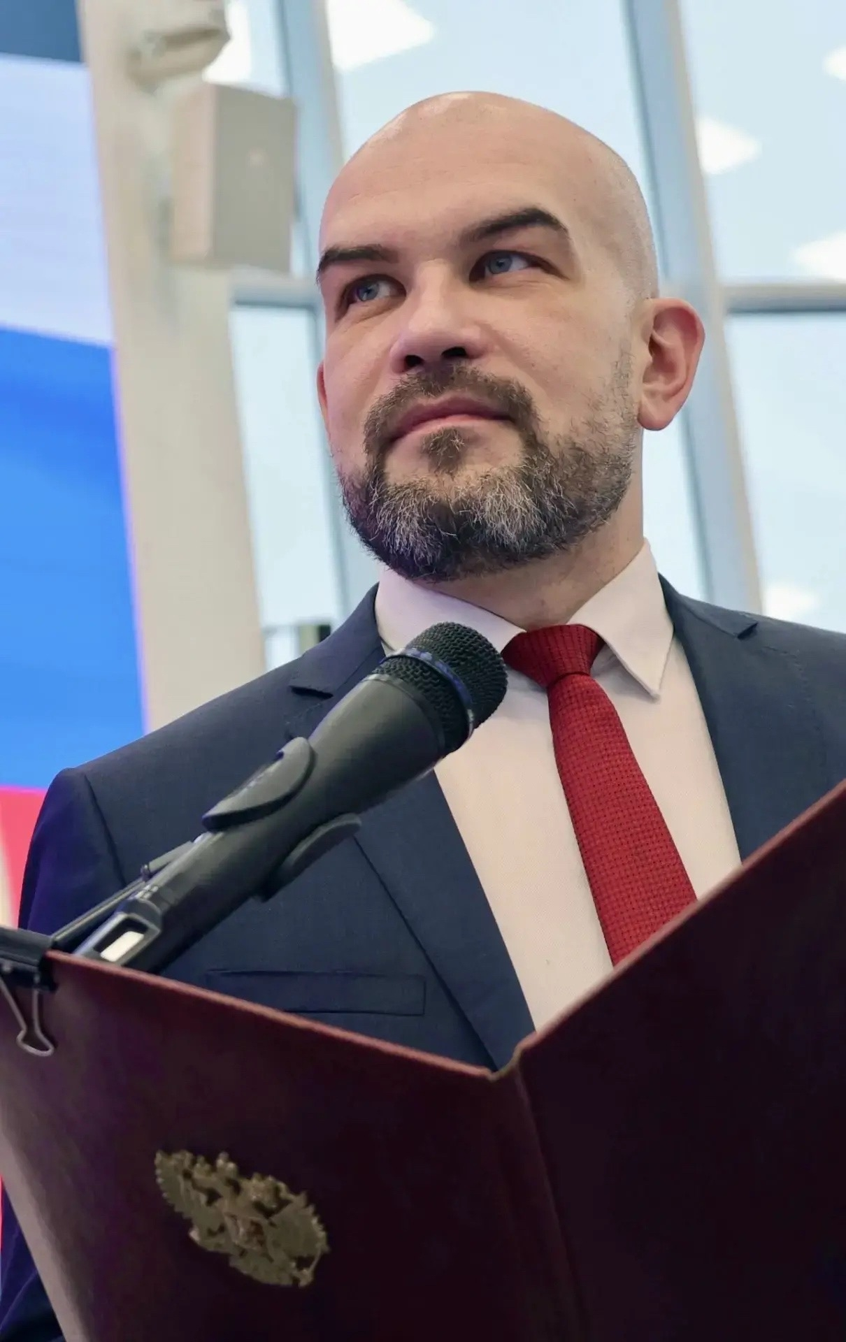 Металлическая складка — визуальная метафора выносливости и&nbsp;харизмы
