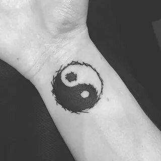 Значение татуировки Инь Ян (65+ фото)