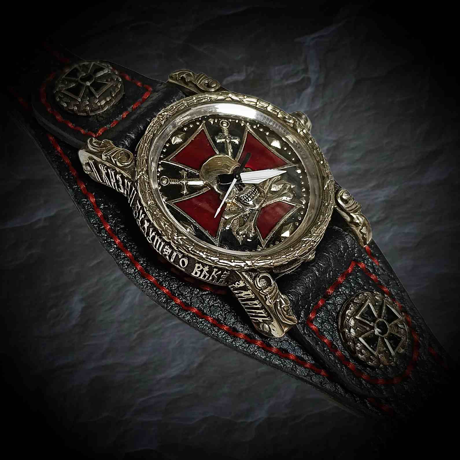 дизайнерские часы, авторские часы, брутальные часы.