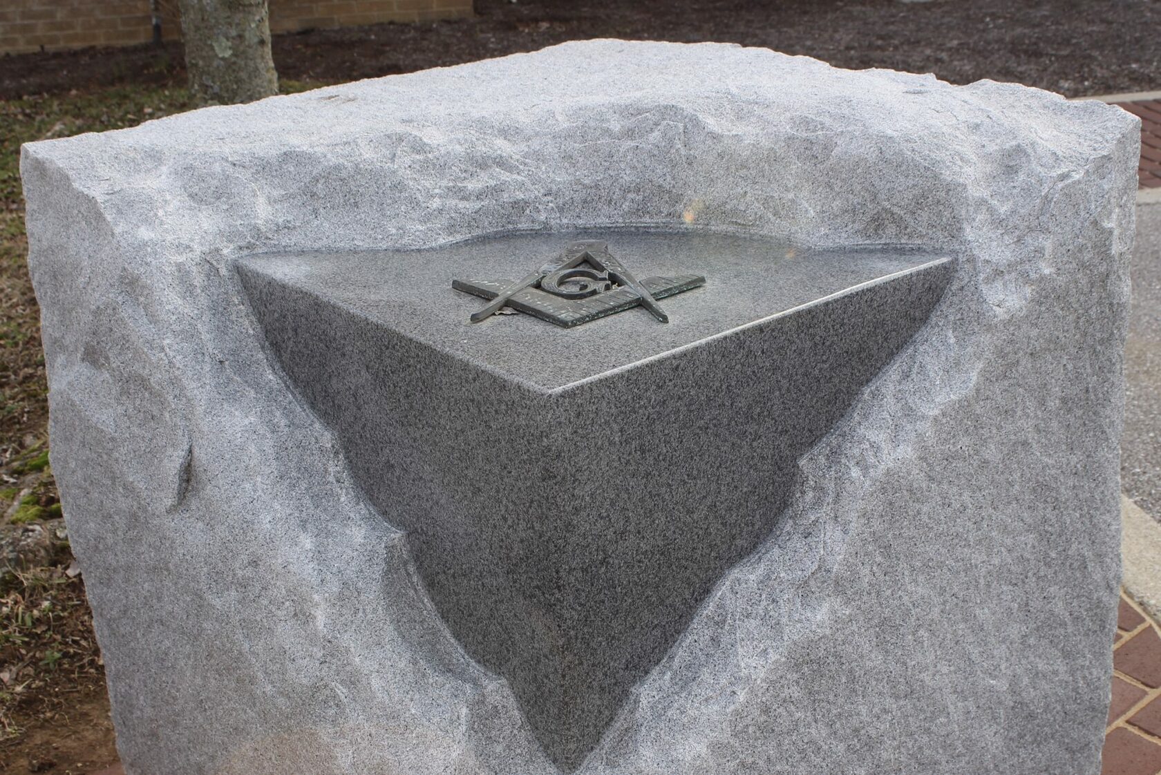 магические артефакты камни. символизм камней. артефакт кристалл концепт арт. ашлар символический камень творения. пушкинит минерал.