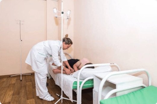 "Врач лечит наркозависимого"