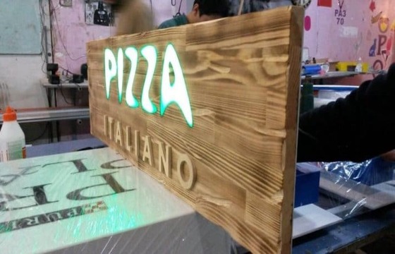 Световой короб из дерева