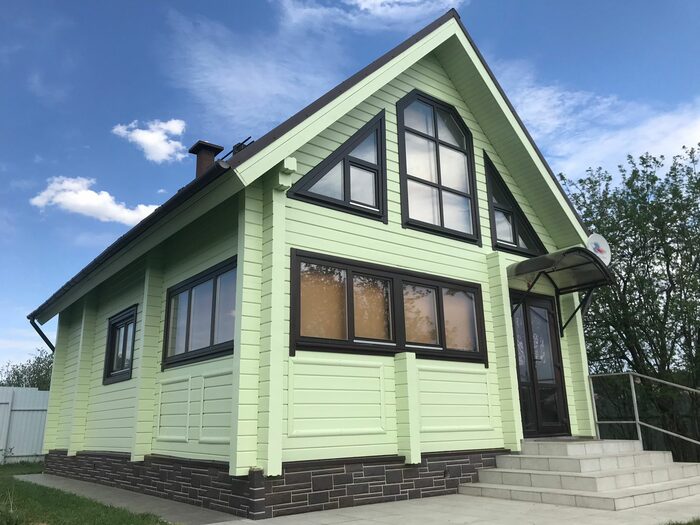 Покраска фасадов деревянных домов в Екатеринбурге - Техцвет