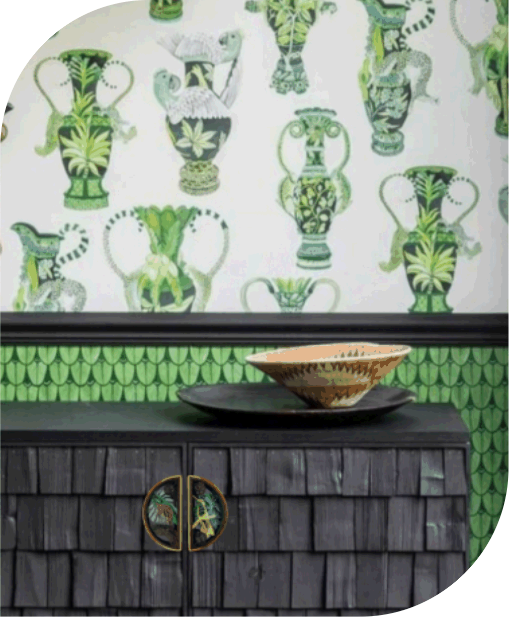 фотография ручек на камоде