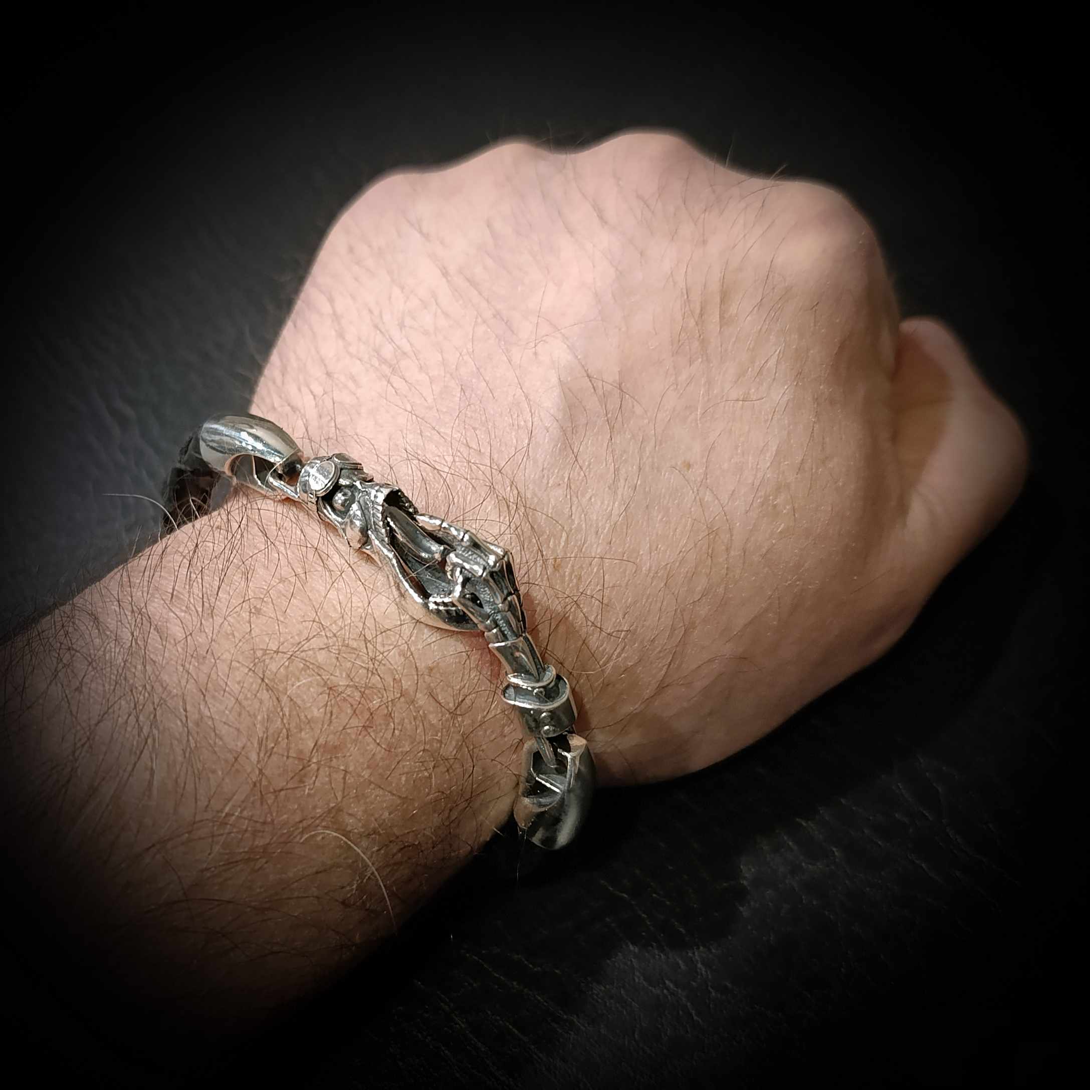 байкерский браслет, рокерский браслет, мото браслет