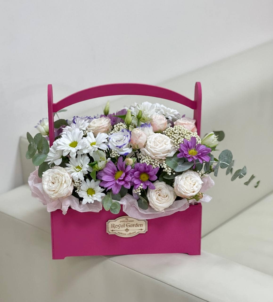 Цветы в ящике, букет цветов с доставкой по Нижнему Новгороду