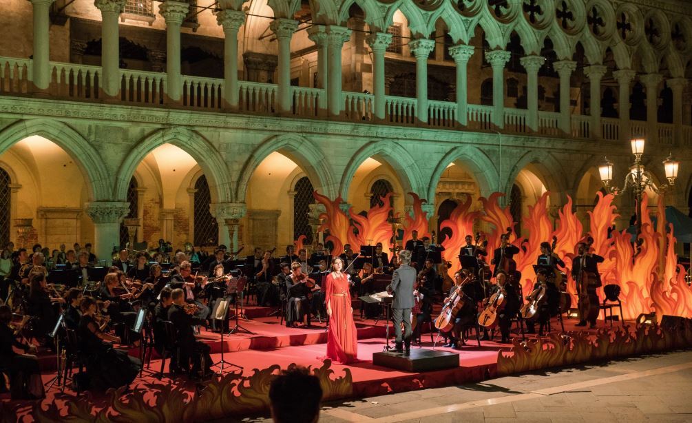 Кадр из этого хорошего сериала 