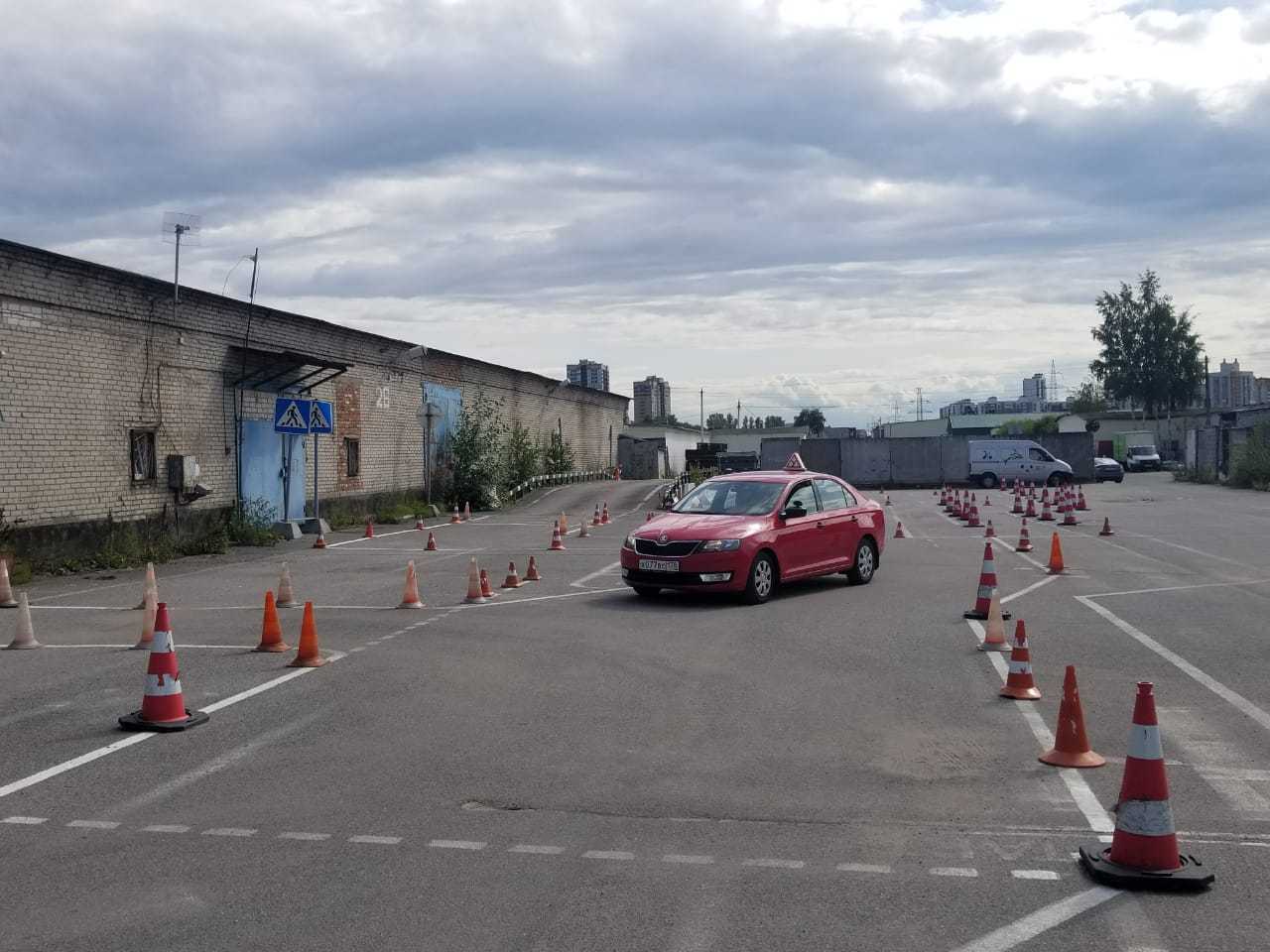 Автошкола спб. Проспект Обуховской обороны 301 автодром. Автошкола на Автово СПБ. Автодром на Блюхера. Автошкола Зеленогорск СПБ.