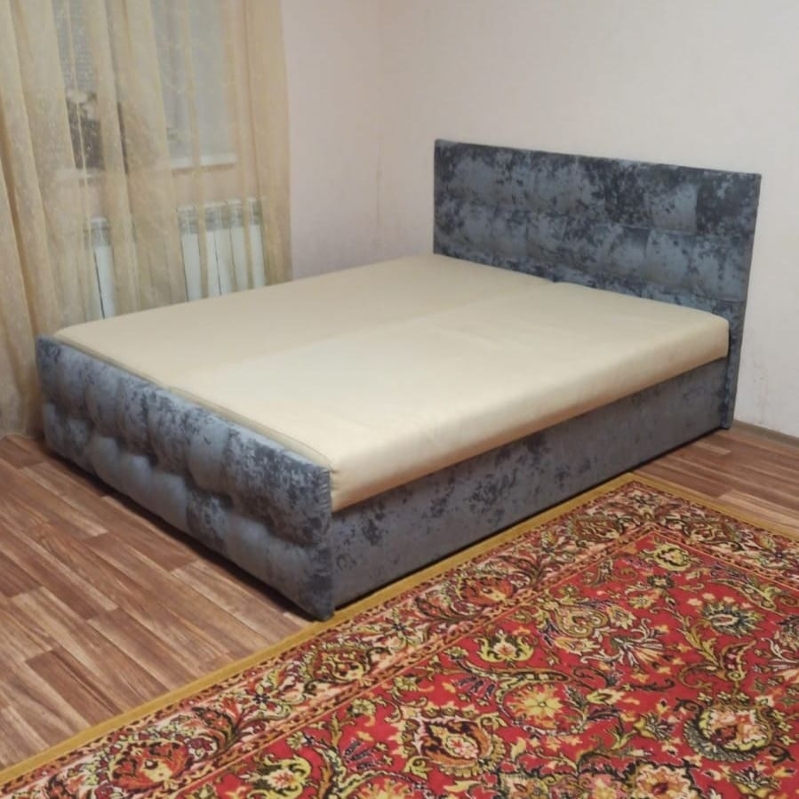 Кровать