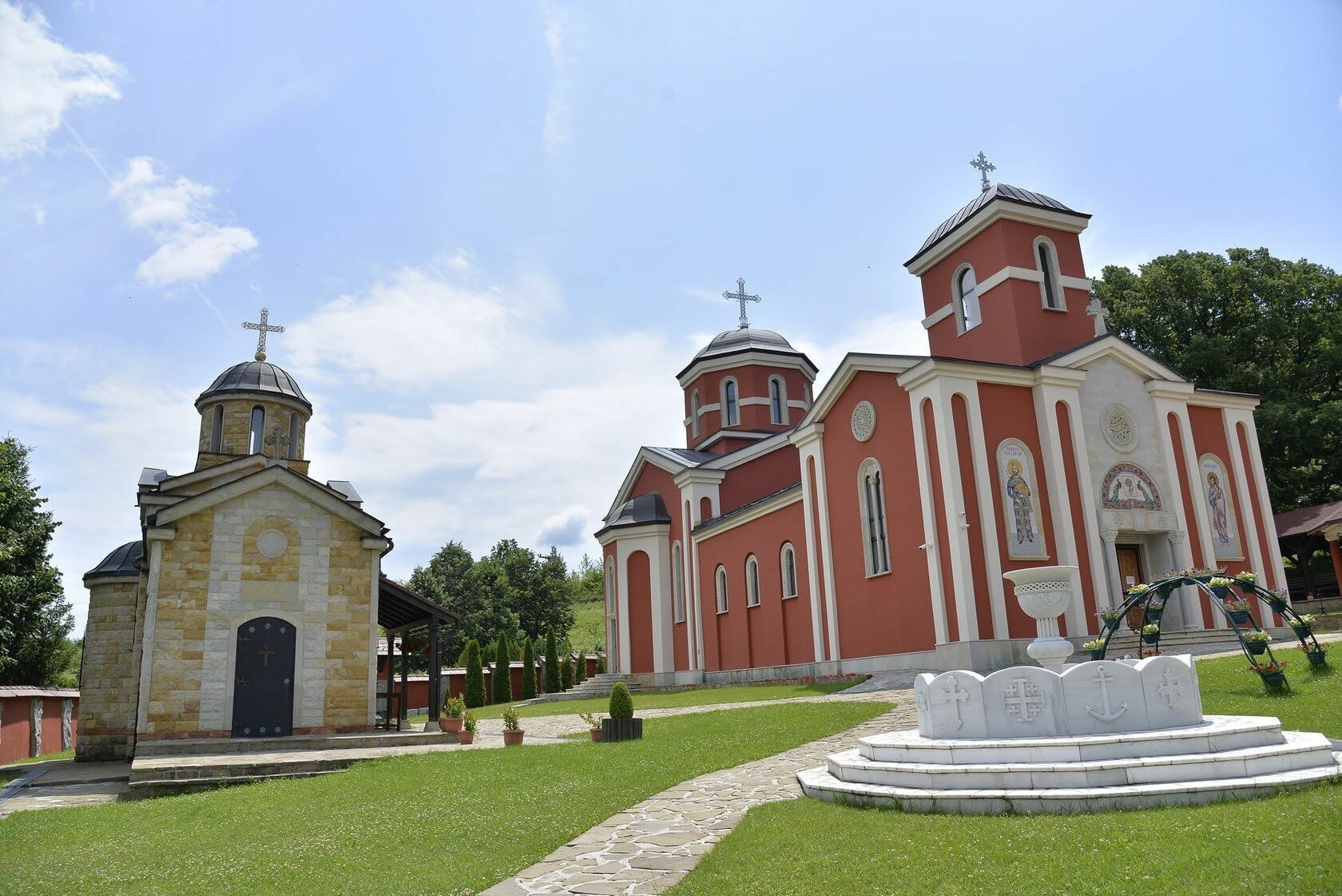 Dolazak "Carskog zvona" iz Rusije u manastir svetog apostola i jevanđeliste Luke  u Bošnjane