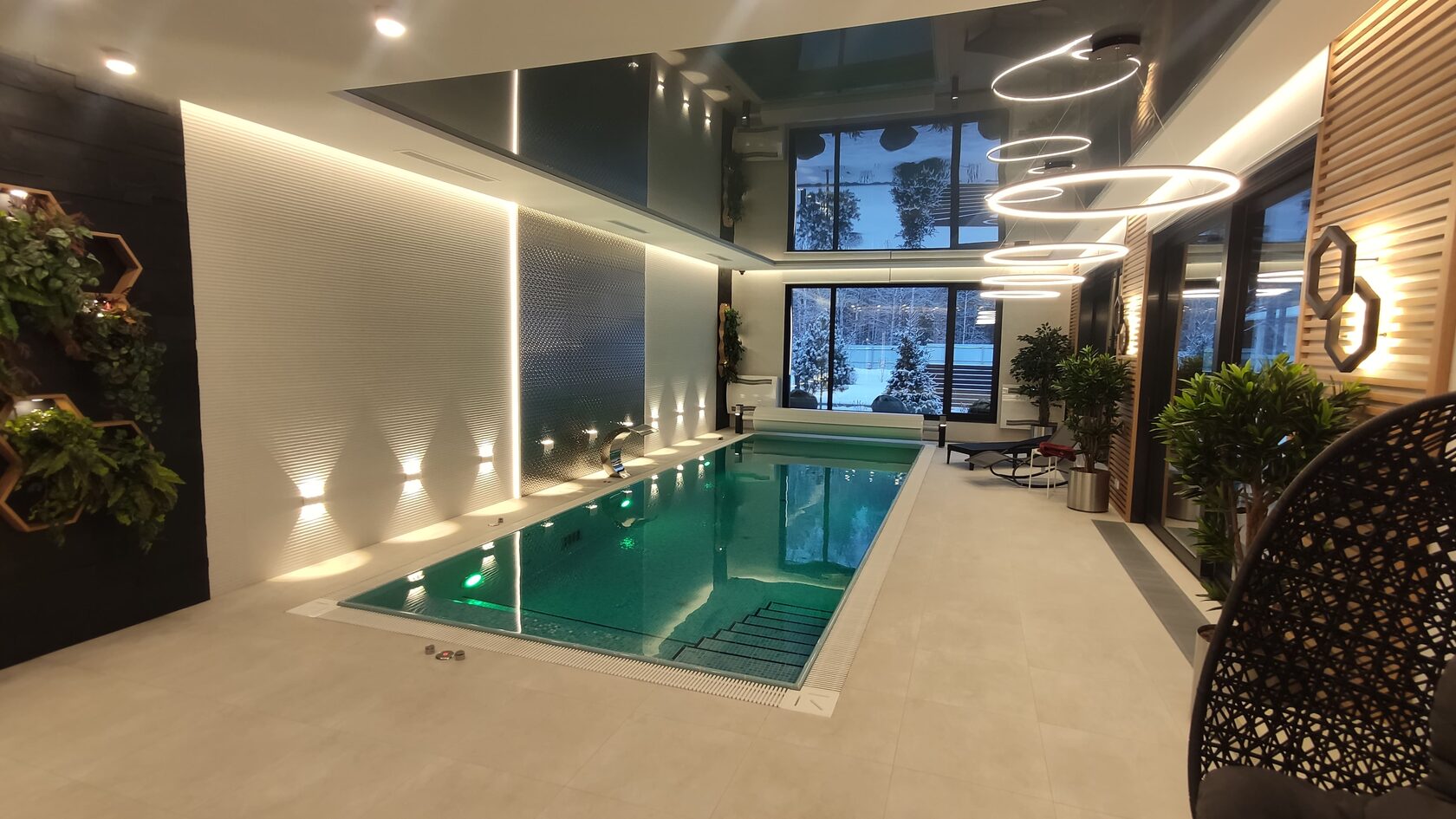 Бетонный бассейн