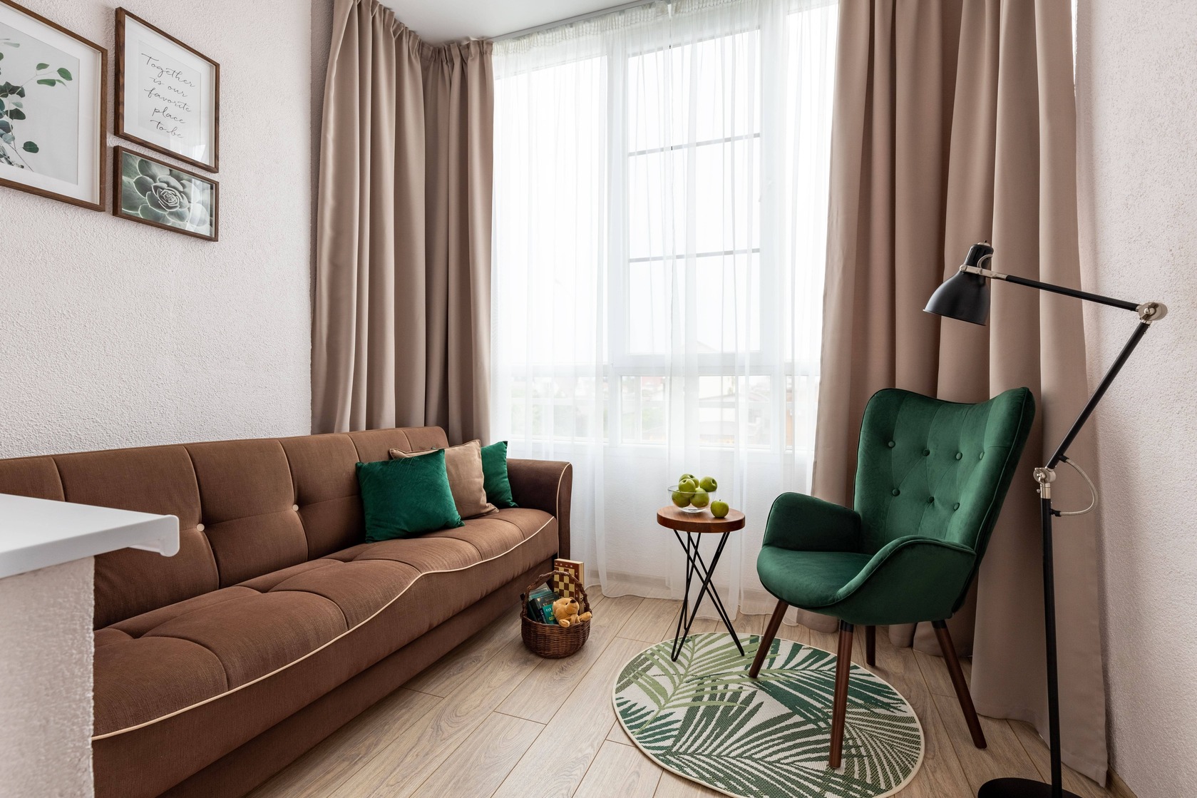 Вилла делюкс сочи. Партенит прибрежная 7 апартаменты. Панорамный балкон сочи. Сниму апартаменты море. Ялта дом у моря.