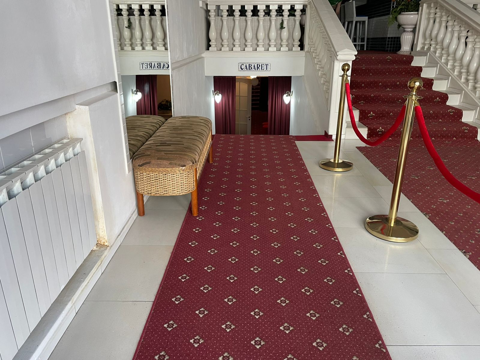 Брюсов-холл — атмосфера