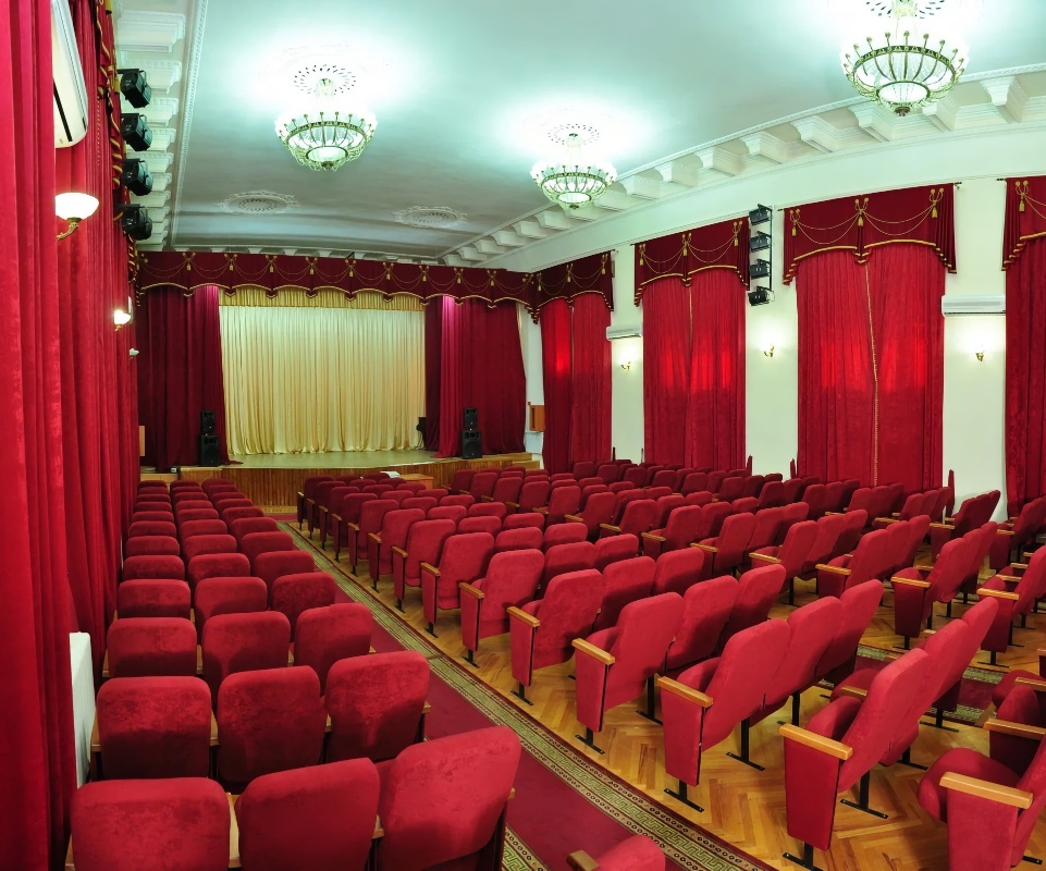 Киноконцертный зал в санатории имени И. М. Сеченова