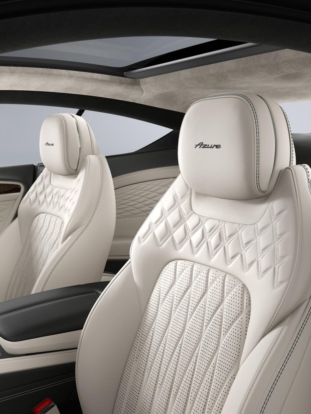 Салон Continental GT Azure: сиденья из кожи Linen и Cumbrian Green