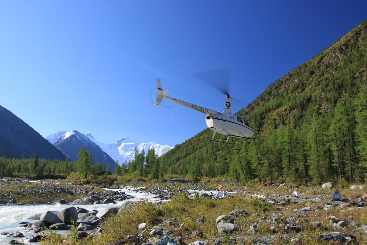 Вертолетная прогулка горный Алтай