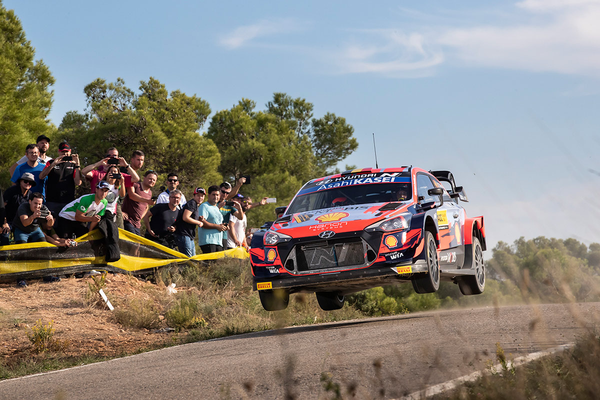 Тьерри Невилль и Мартейн Видаге, Hyundai i20 Coupe WRC, ралли Каталония 2021
