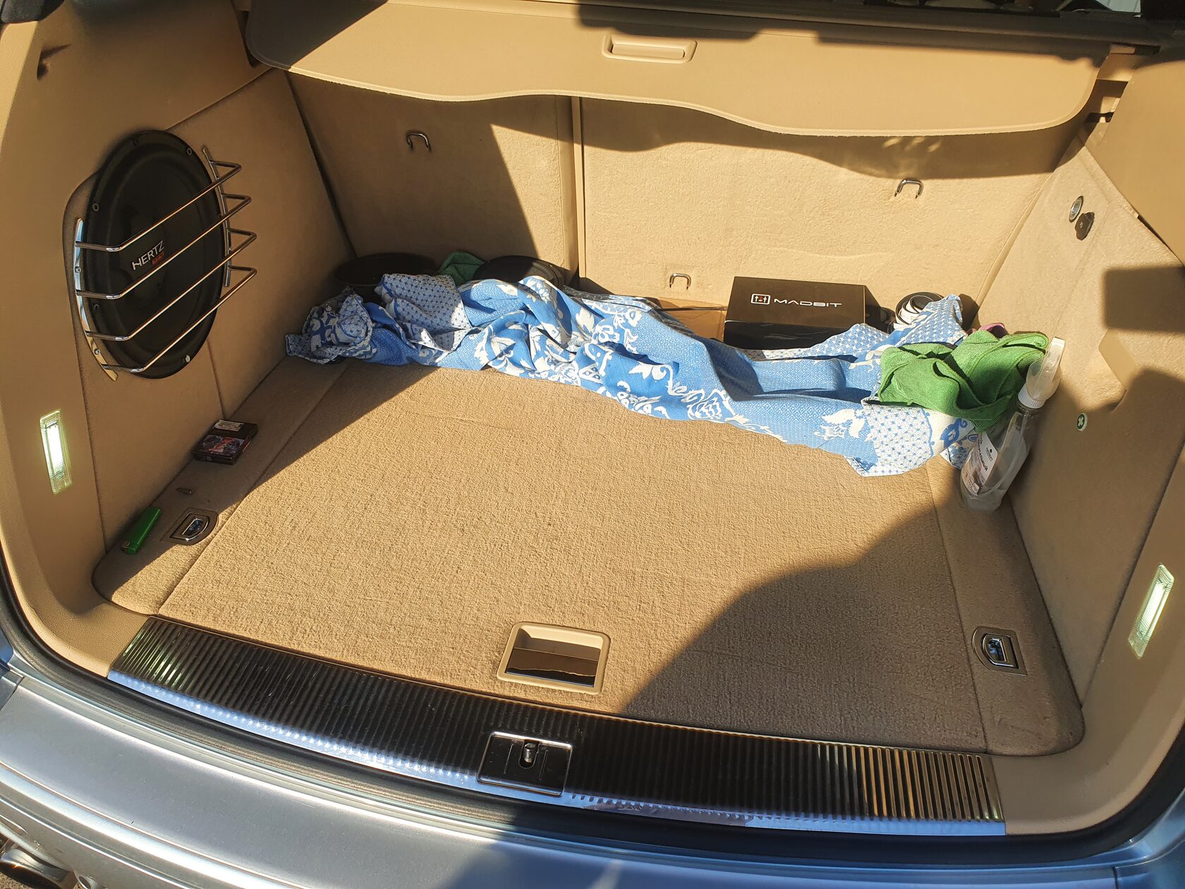 установка сабвуфера volkswagen touareg