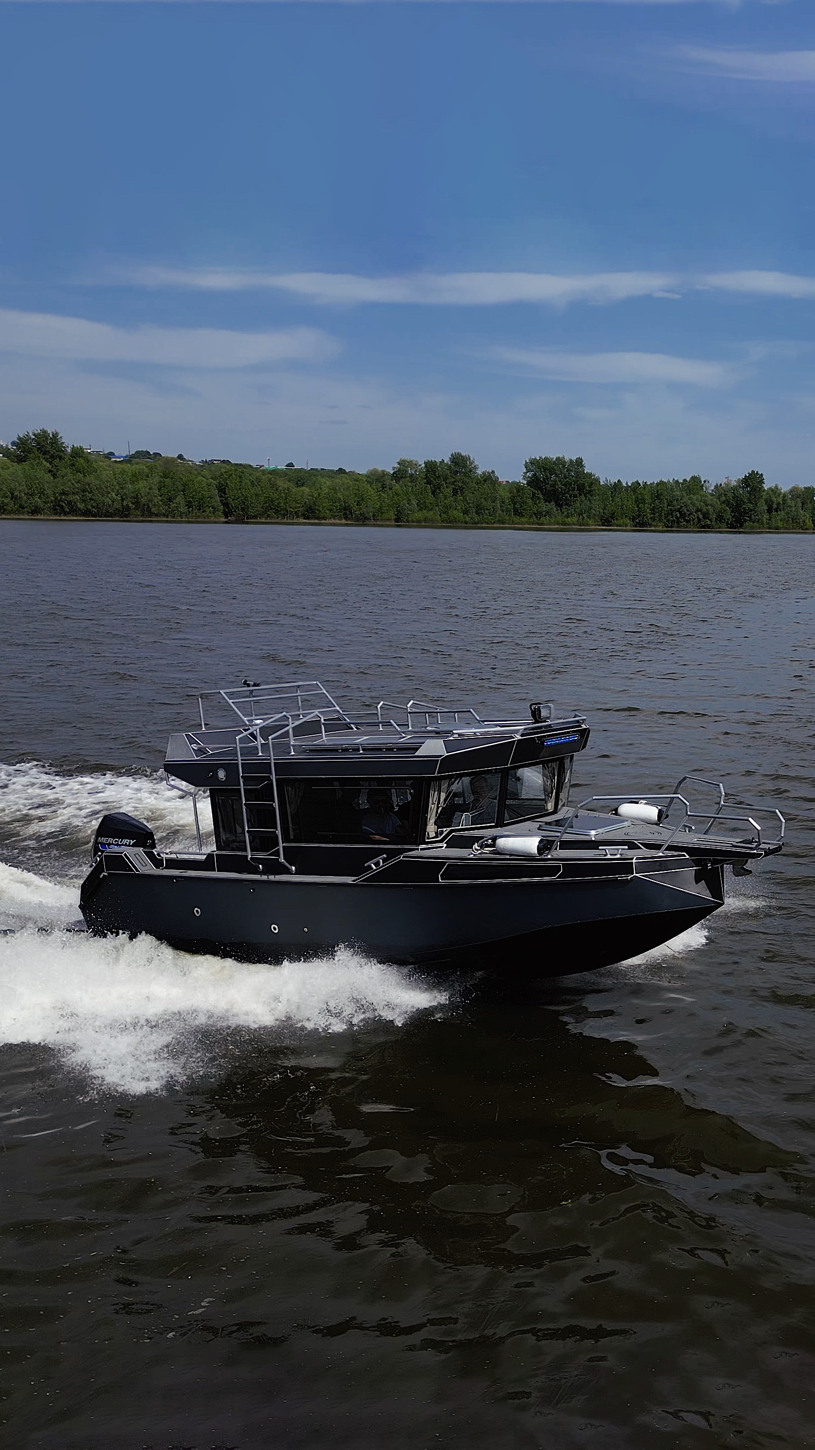 Swift chaser 800. Катер swift chaser 777. swift chaser 800 cabin expedition. алюминиевый катер. катера премиум класса.