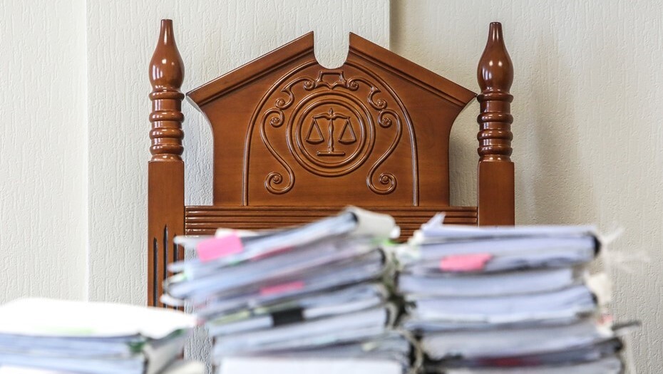 В среднем каждый судья в Петербурге проводит 12 процессов и готовит по четыре
итоговых решения за день