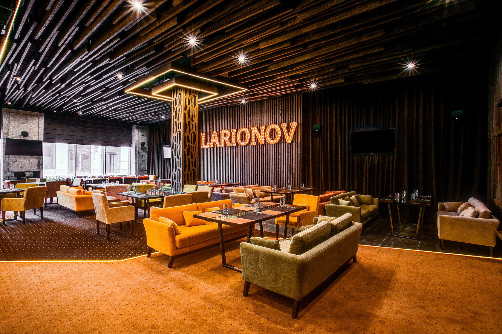 Ленинградский просп 36 стр 33. Larionov Grill Bar, Москва.