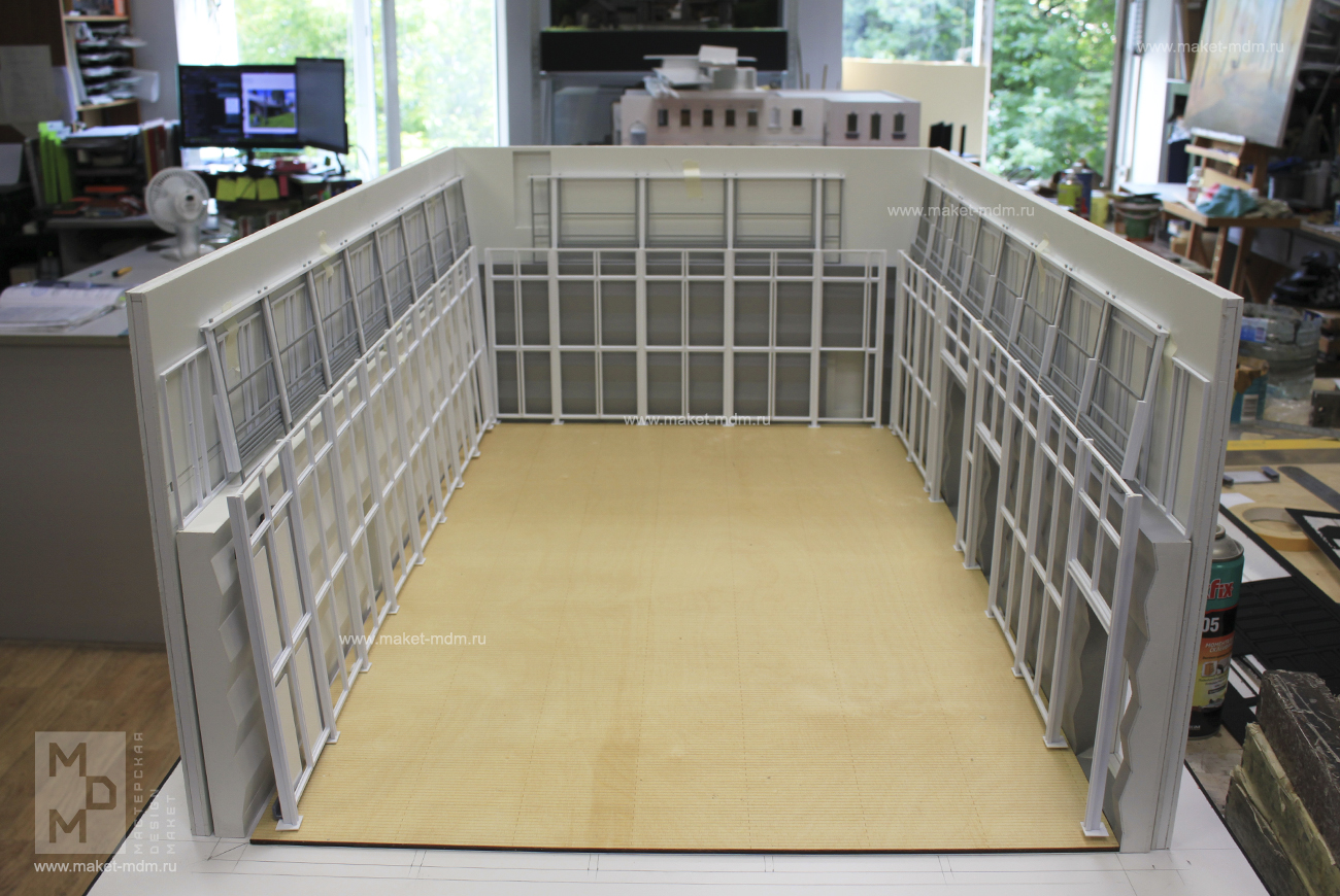 процесс работы над макетом декораций 