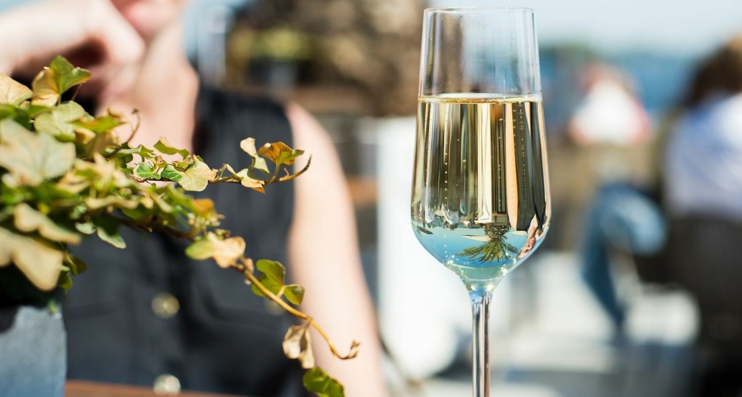 Sparkling wine tasting in Barcelona | Casamiga Events