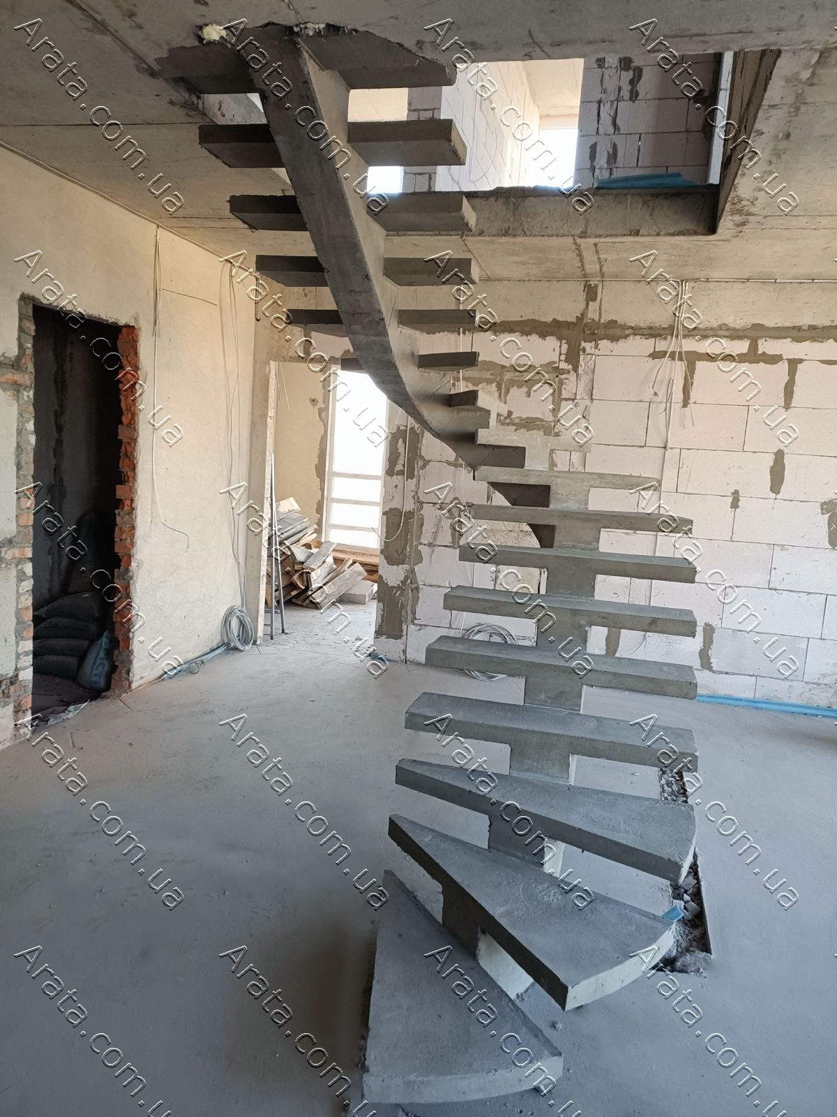 Купить ступени для лестниц, бетонные клинкерные ступеньки в Украине