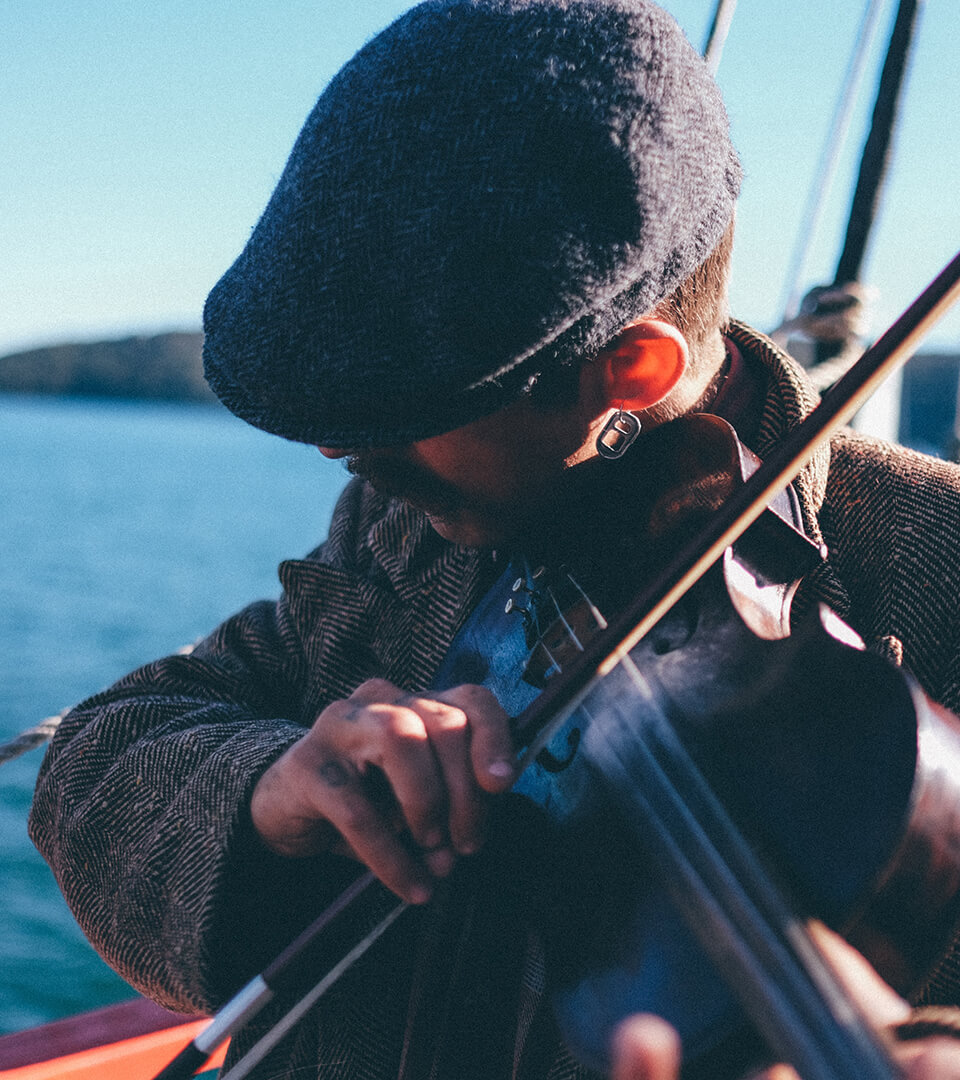 Скрипка и море