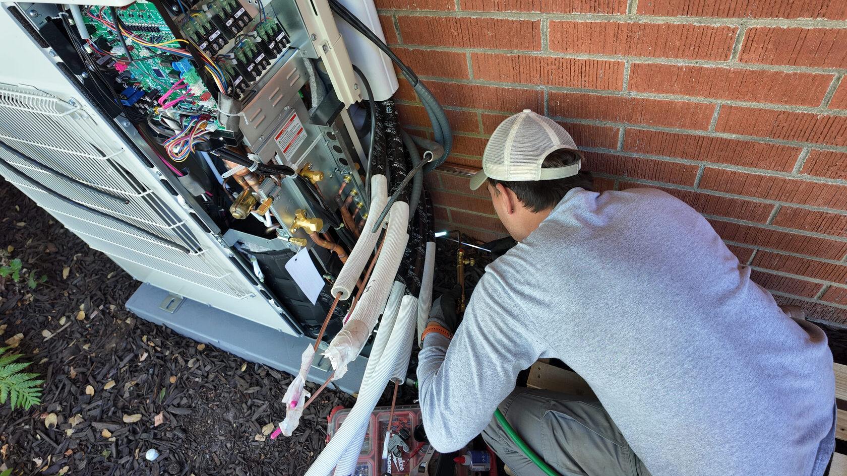 Fuse Service pros know how to install central air conditioner
