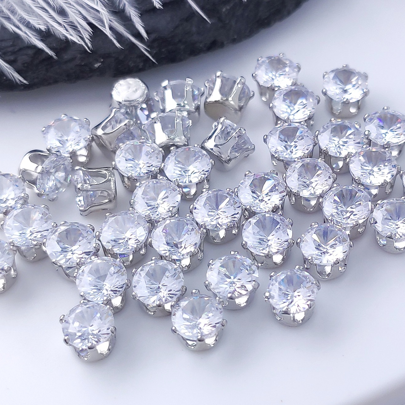 Шатон кристалл циркония 3А ~прозрачный~ 5мм в цапе (как пришить в ...