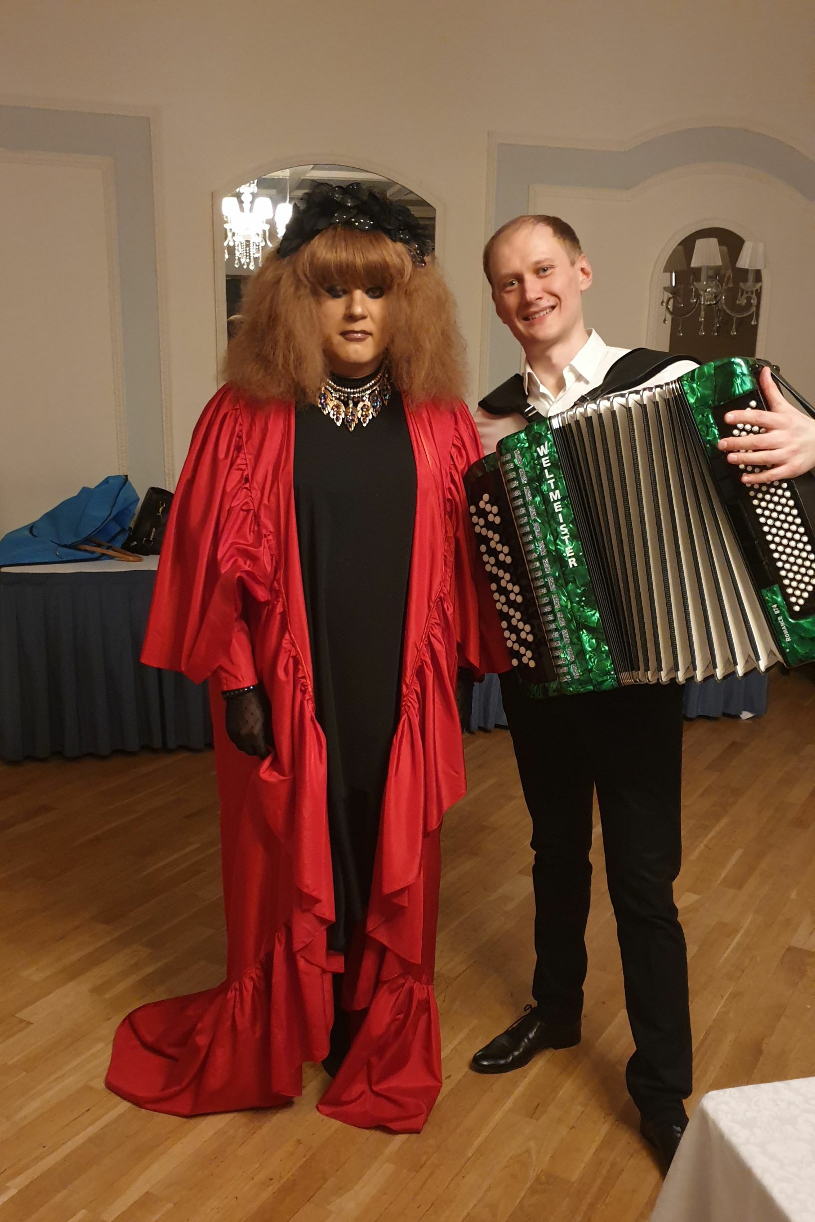 николай александрович баянист. виктор киселев баянист вичуга. баянист тамада надпись. баянист тамада услуги футболка. тамада с баяном.