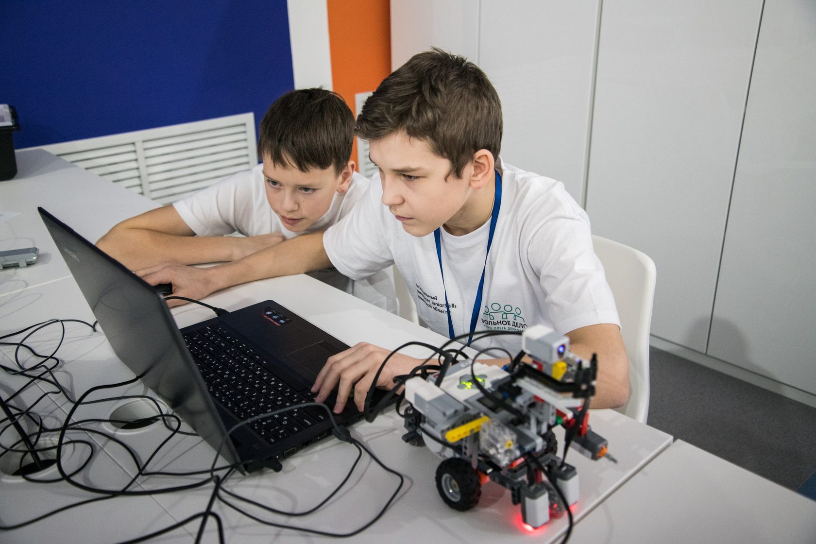 Анализ робототехники. Робототехника. Робототехника в школе. Робототехника программирование. Робототехника для детей.