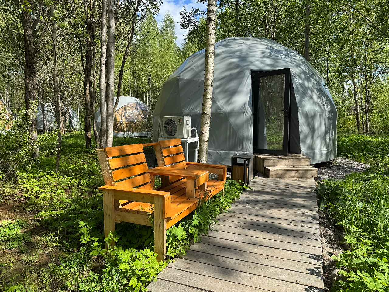 Озеро Ле, глэмпинг