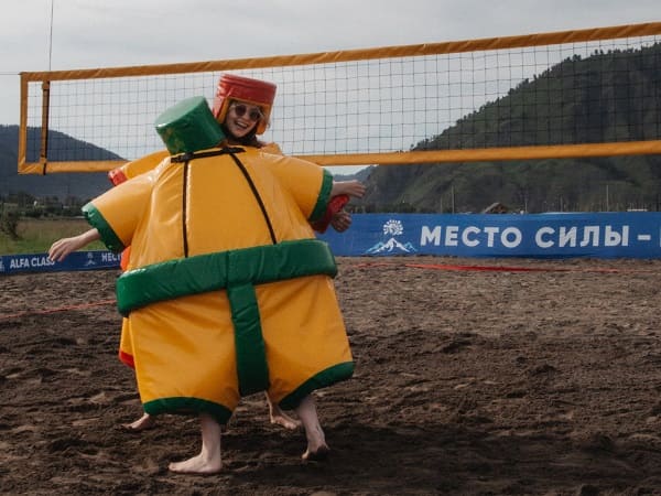 Семейный лагерь - турнир в костюмах сумо