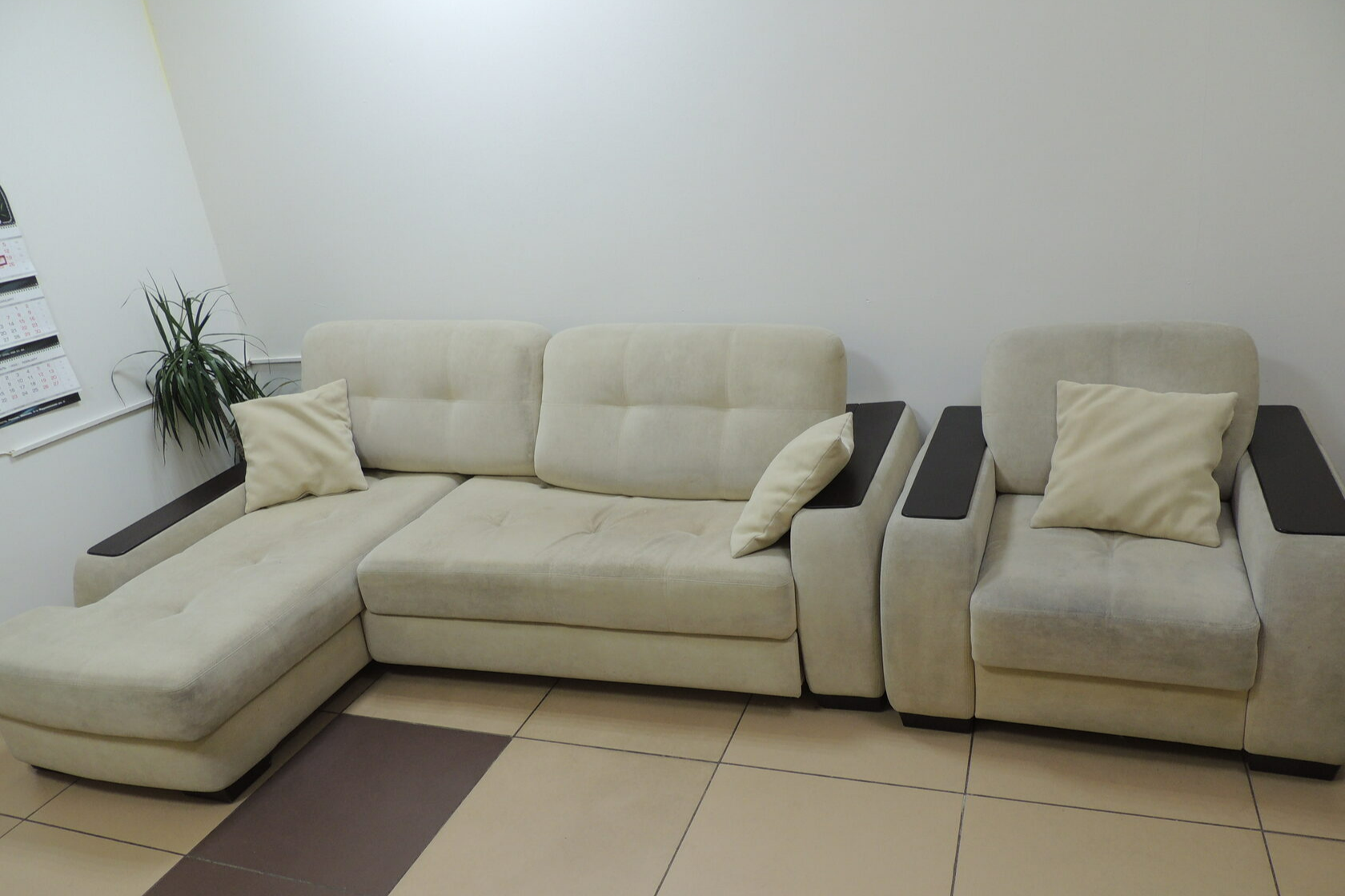 Фабричная перетяжка обивка мягкой мебели в Москве и Московской от Zodiak